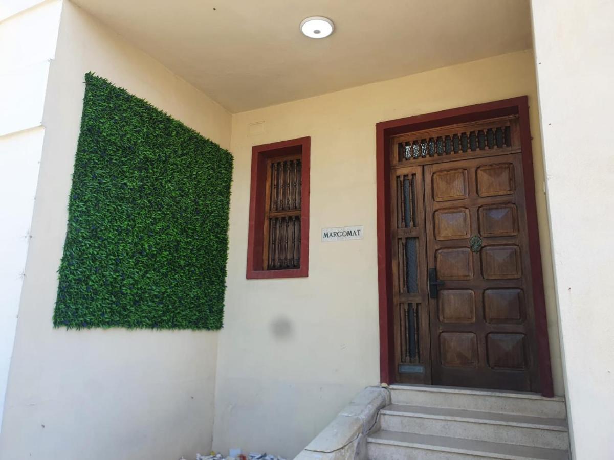 Ommi Hostel Saint Julian's Екстериор снимка