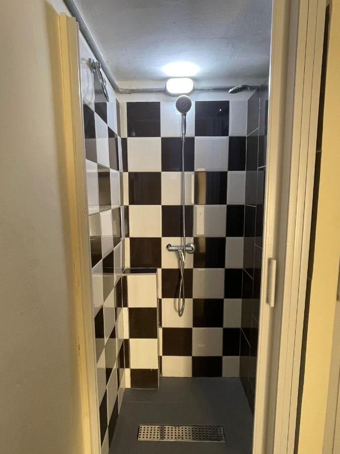Ommi Hostel Saint Julian's Екстериор снимка