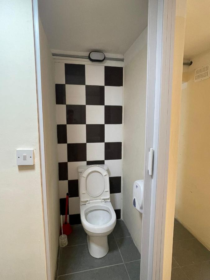 Ommi Hostel Saint Julian's Екстериор снимка
